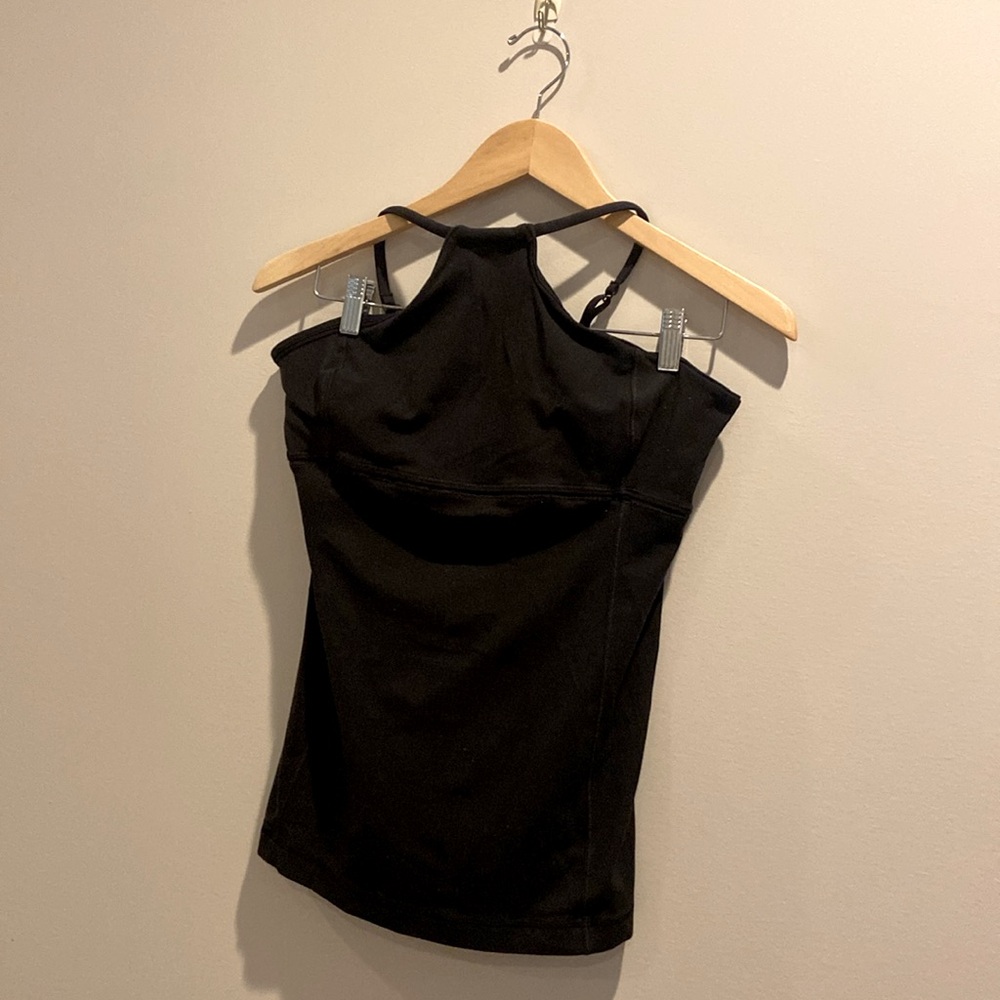 Yoga top in black